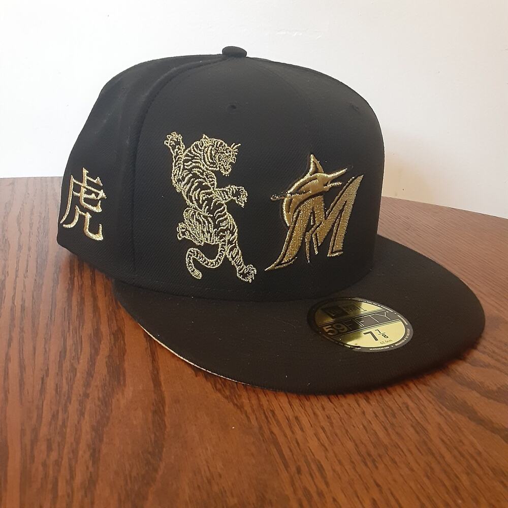 Miami Marlins MLB Hat 7 7/8 Tiger Claw 59fifty Black Gold Cap EUC